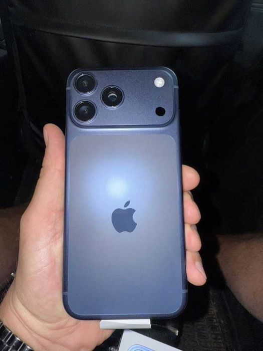 iPhone 17 Pro Max 256GB Deep Blue