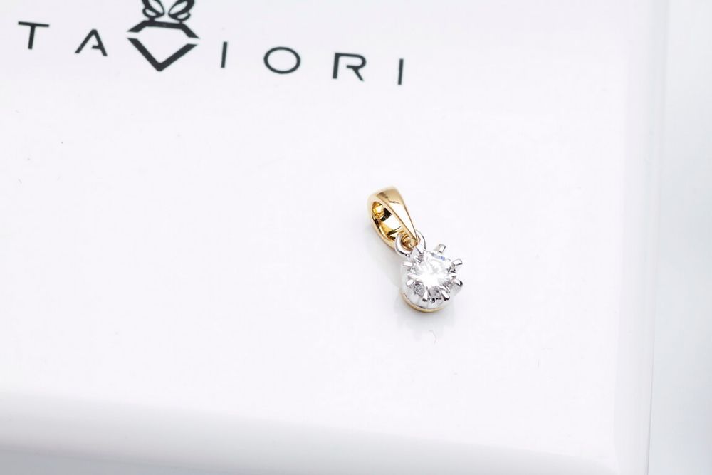 Złoty wisiorek Staviori z diamentem