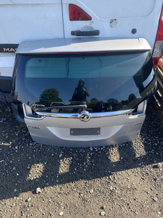 Zderzak kompletny przod  Opel Zafira C  6 pdc
