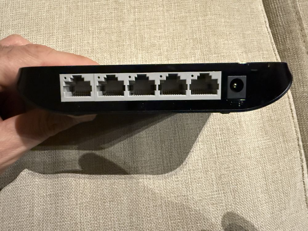 Switch TP link tl-sh1005d