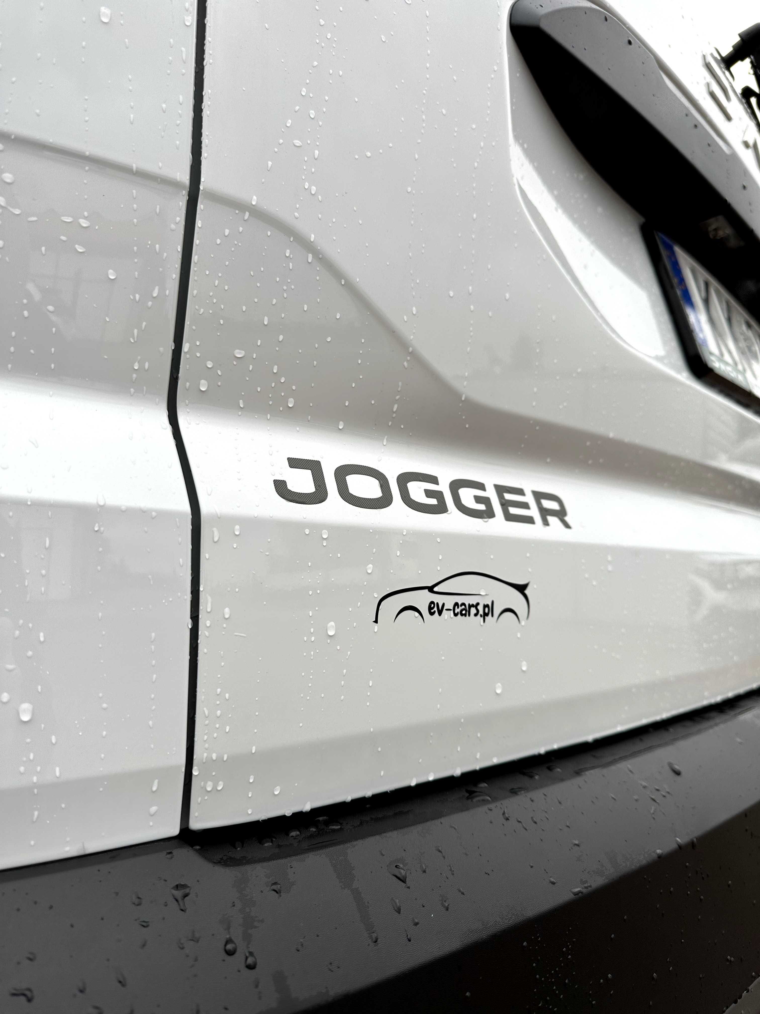 Wynajem samochodu Dacia Jogger 7 osobowy 2023 Wypożyczalnia Samochodów