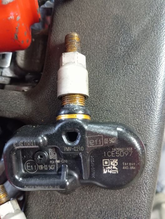 Датчики тиску Toyoto Прадо150 датчик давления шин