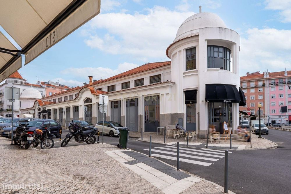 Mercado de Campo de Ourique, incrível Esplanada / Restaurante / Bar