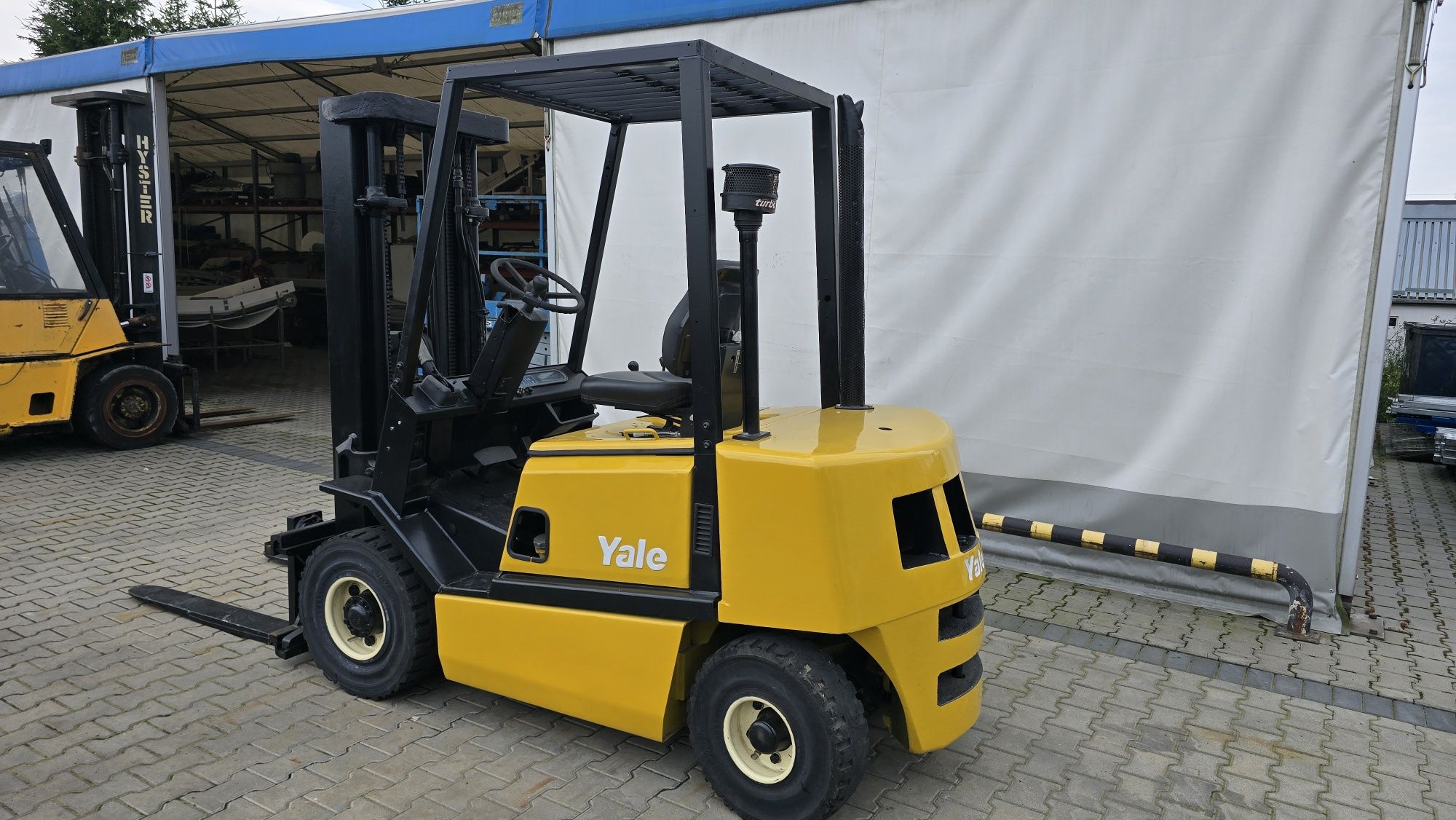 wózek widłowy DIESEL yale GDP25TFE2420 Sprowadzony triplex przesuw