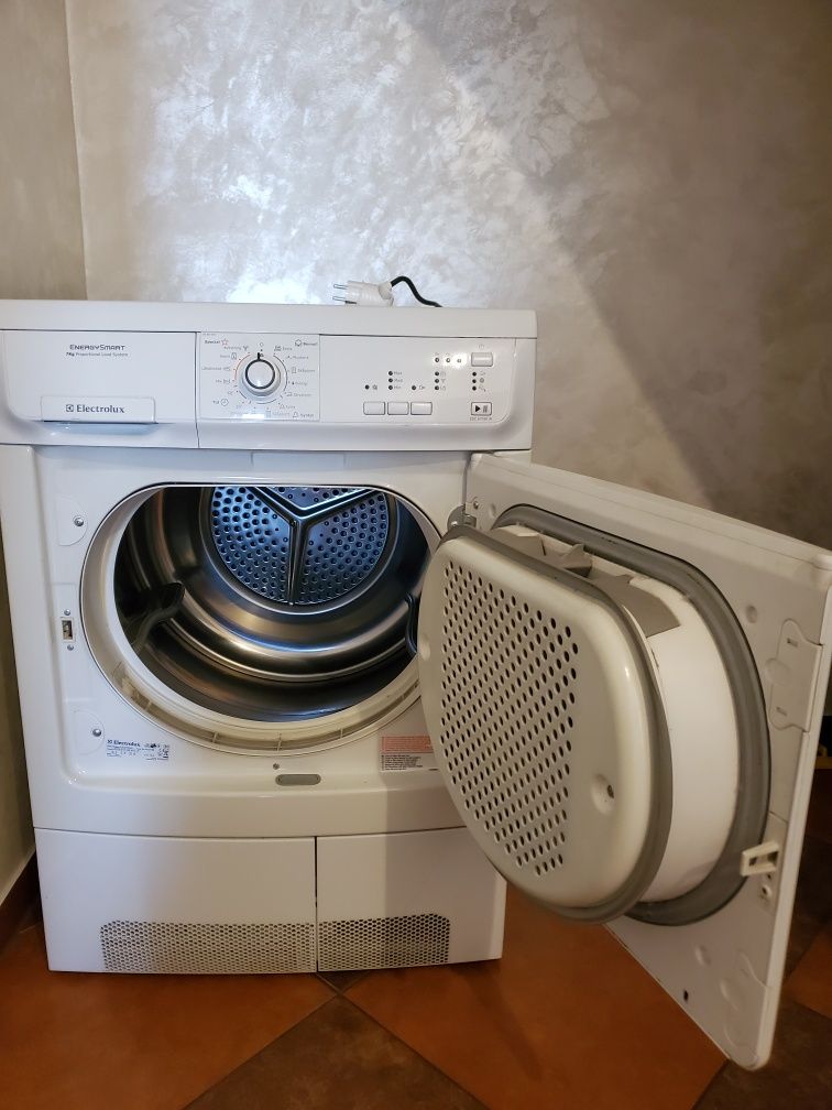 Сушильна машина Electrolux