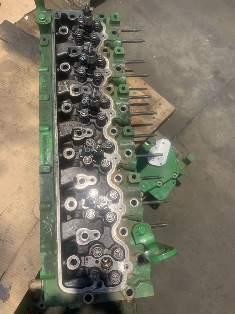 Glowica John Deere 6068 R527376 RE588251