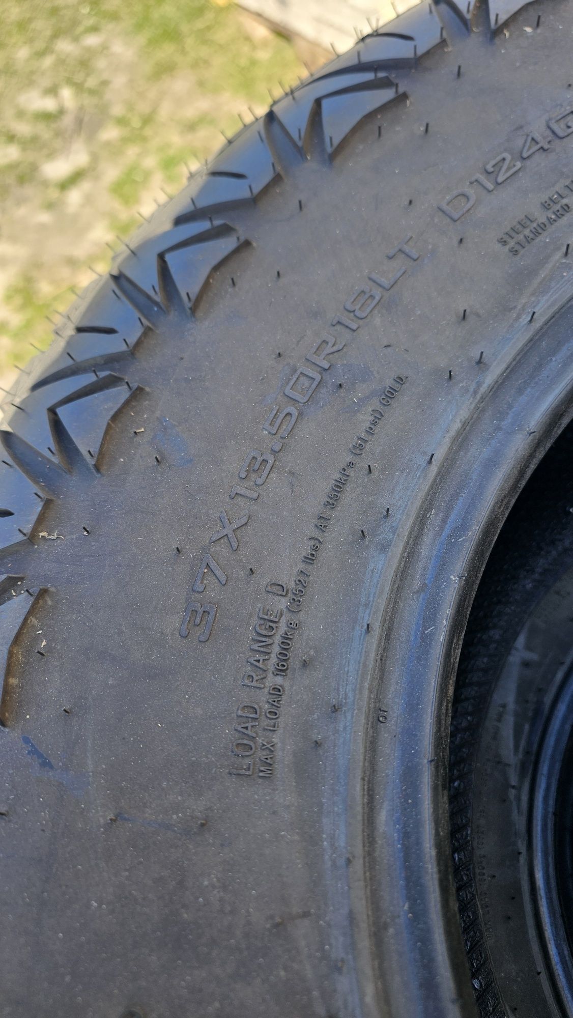 37x13.5x18 Opony MT