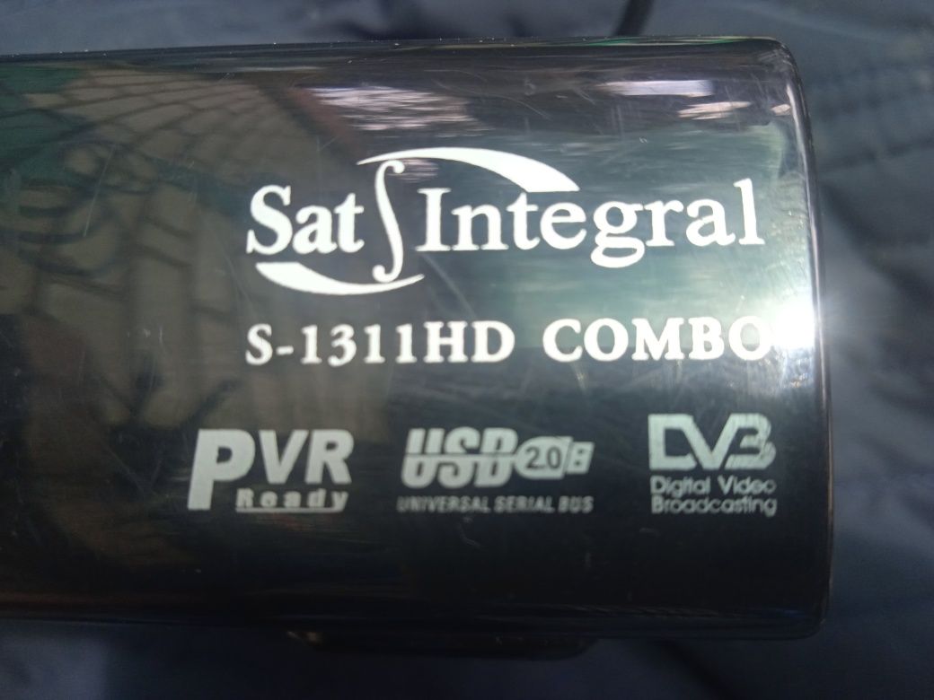 Комбинированный Sat Integral S-1311HD DVB-S2/T2 тюнер приставка Combo