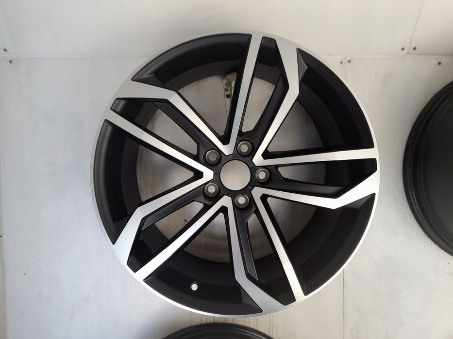 Felga aluminiowa Audi OE 8W0071499 8.5&quot; x 19&quot; 5x112 ET40