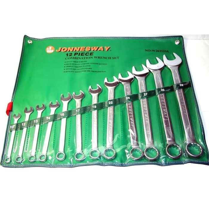 Zestaw kluczy  (12 SZTUK) PLASKIE OCZKOWE 10-32MM JONNESWAY (W26112SA)