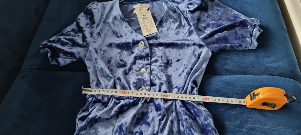 Sukienka zamszowa XS Reserved