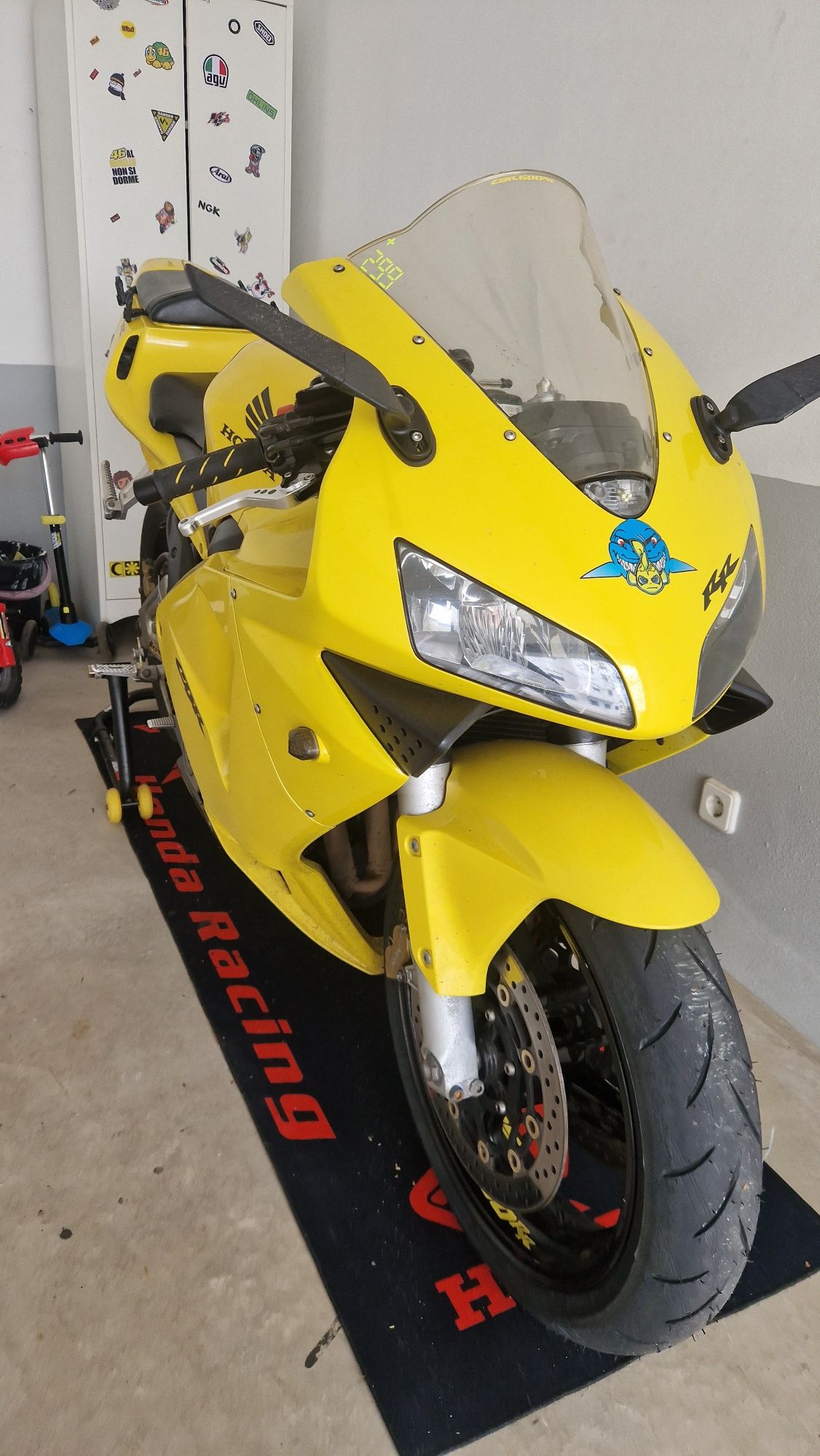 Honda cbr 600RR vendo ou troco