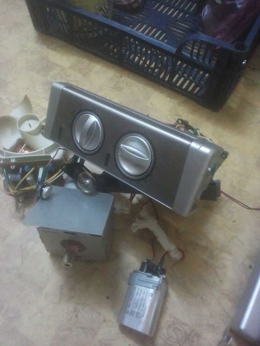 Мікрохвильова піч Liberton LMW-2076(запчастини)