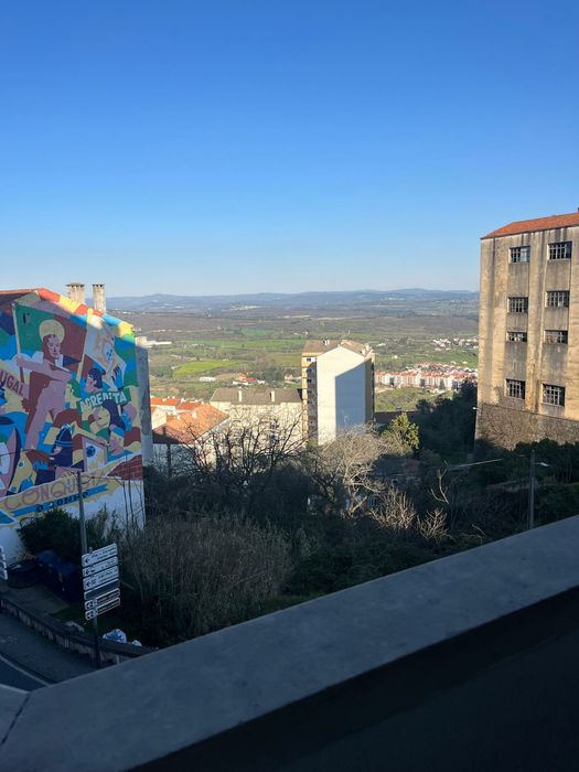 Quarto para arrendar