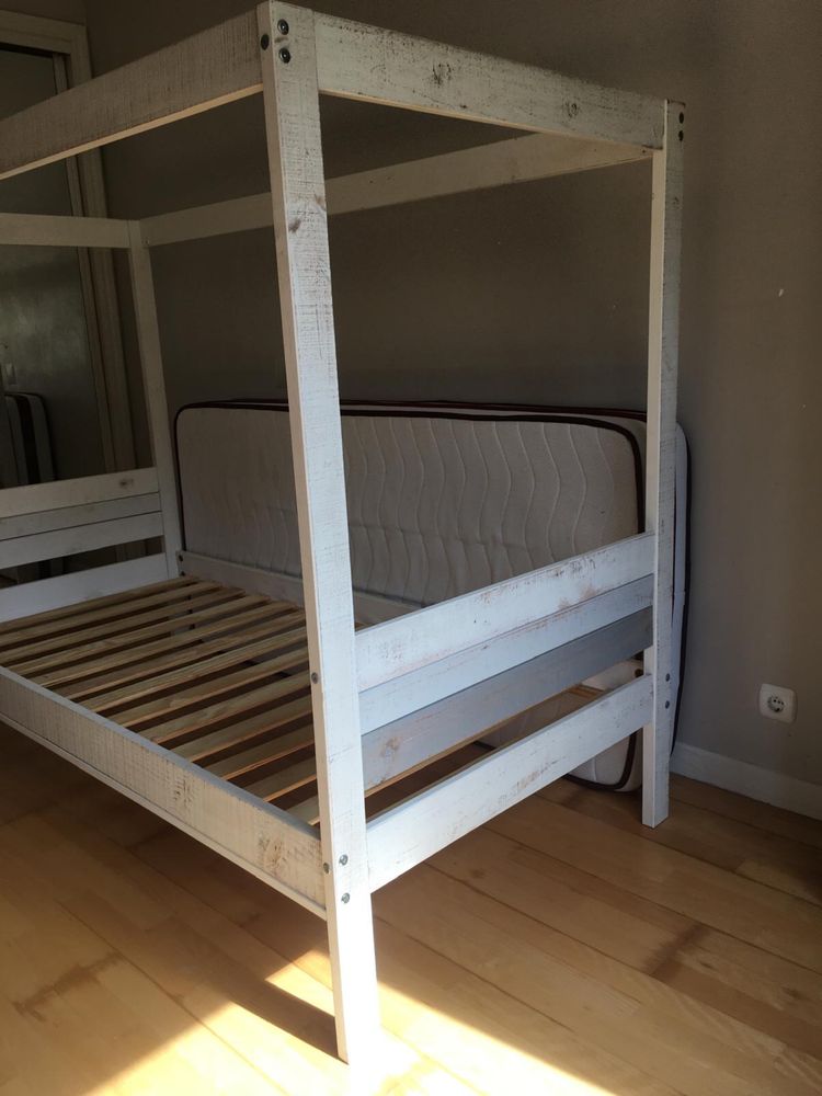 Cama de crianca com estrado e colchao -negociavel