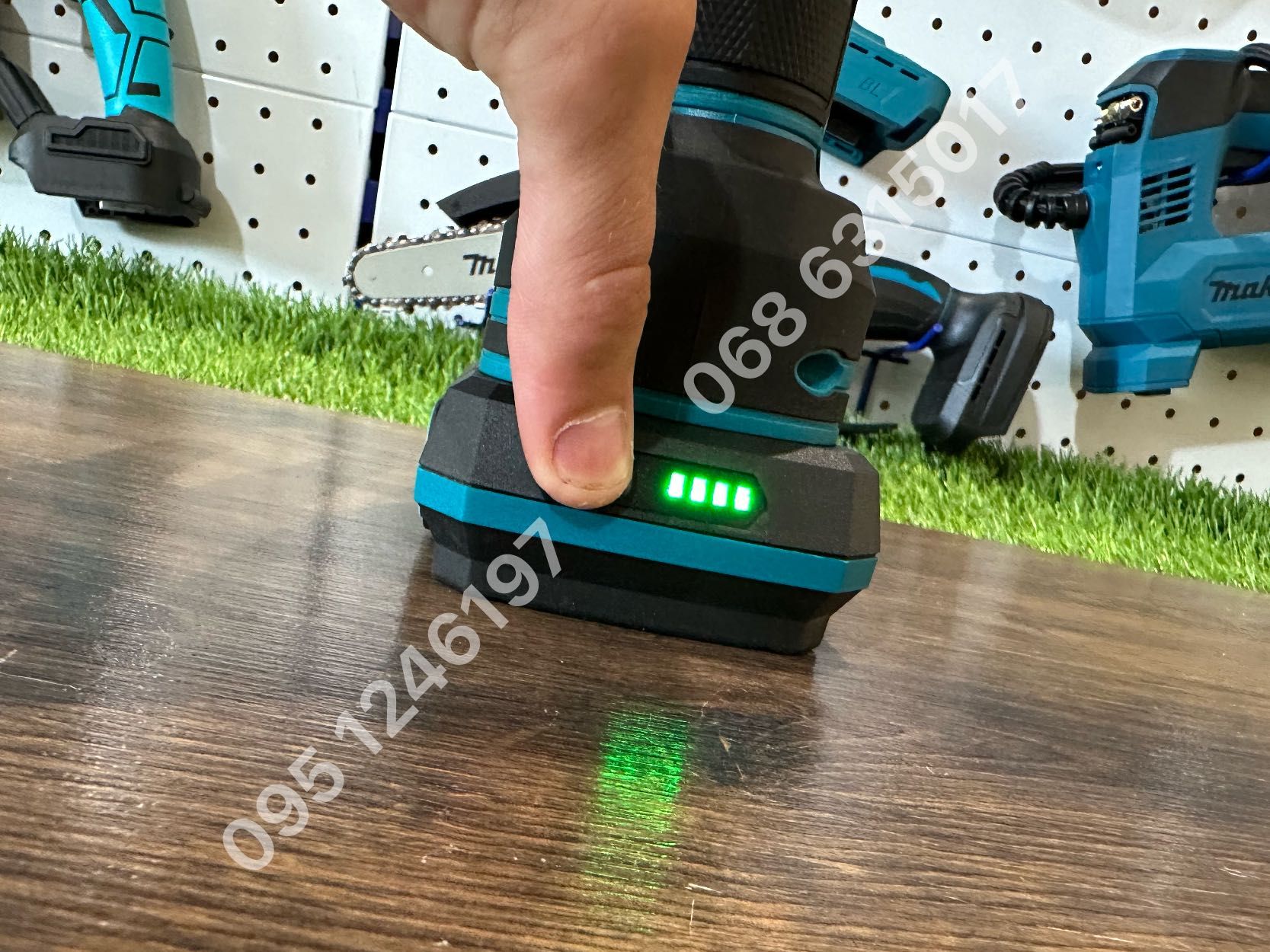 Аккумуляторный Секатор Makita DMT75BL с акб 36V 8Ah кусторез веткорез