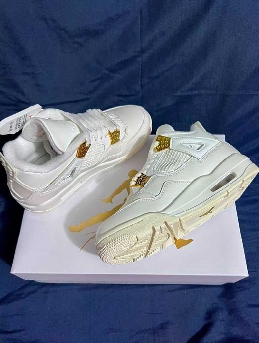 Buty Trampk Jordan 4 Retro Metallic Gold R.42