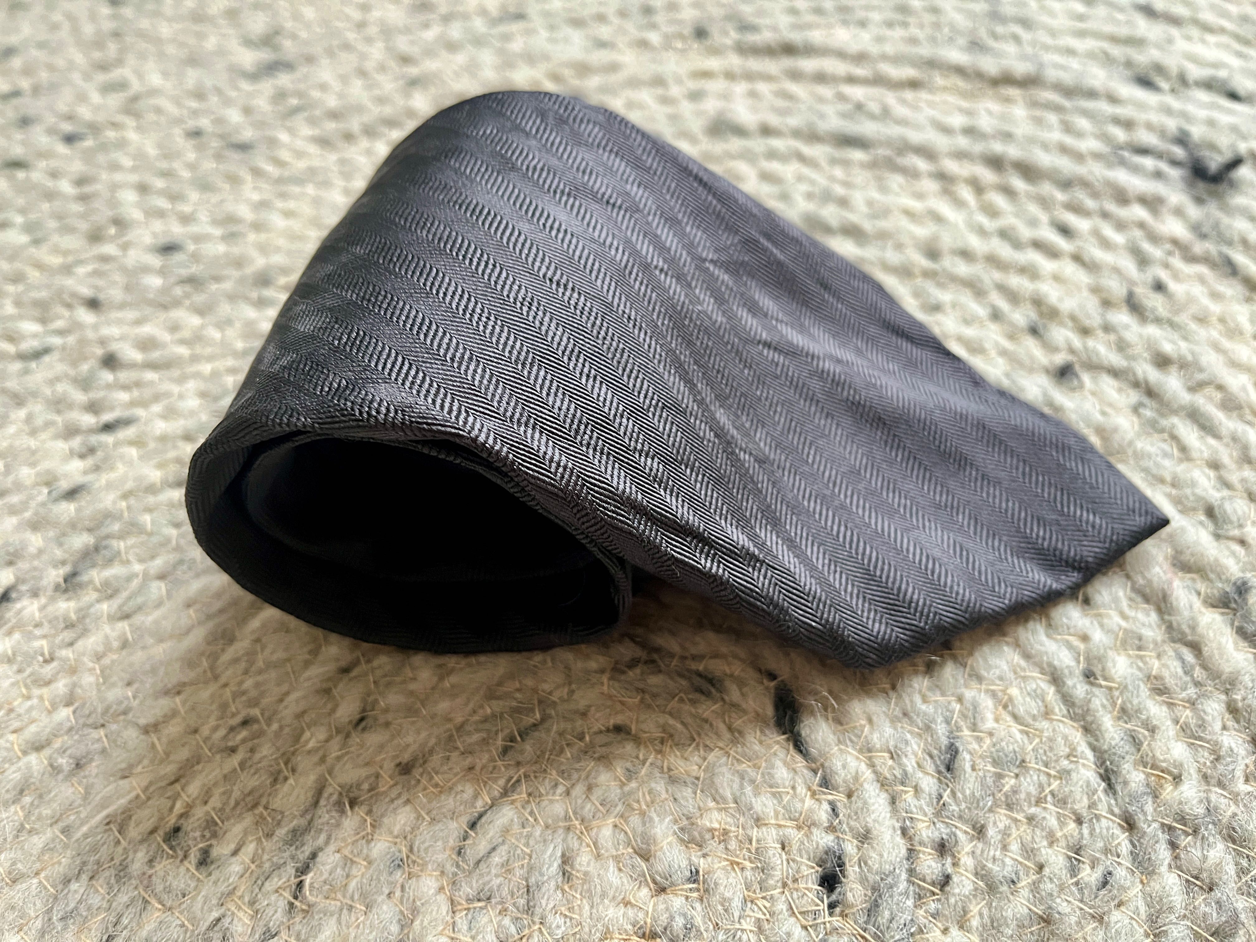 HUGO BOSS krawat jedwabny