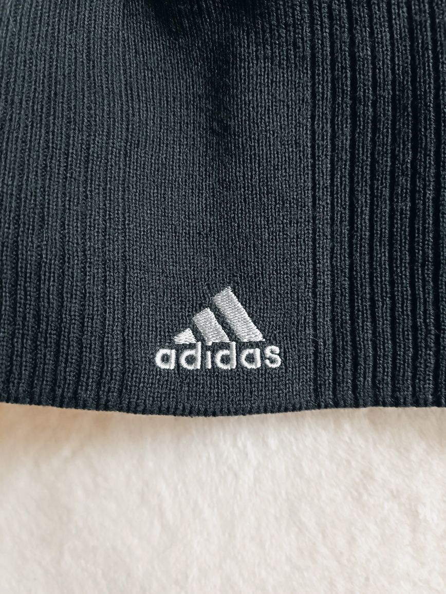 Adidas оригінальна акрилова шапка біні