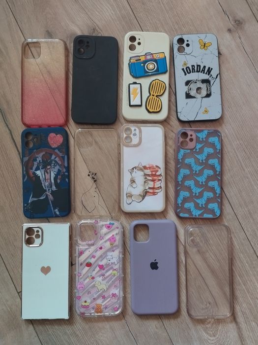 Чехлы на iPhone 11 в отличном состоянии.