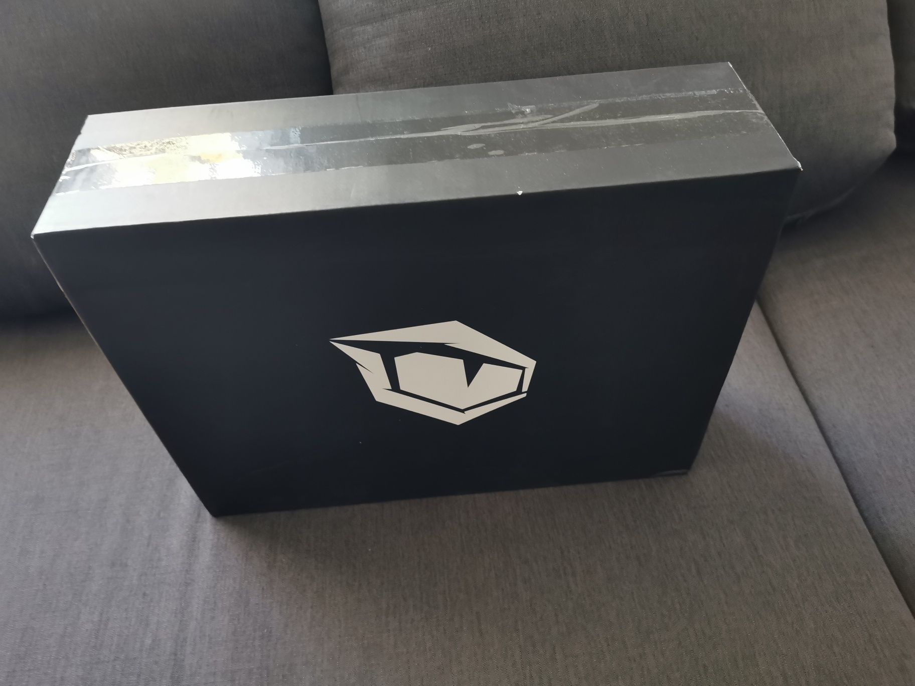 Laptop gemingowy Tulpar