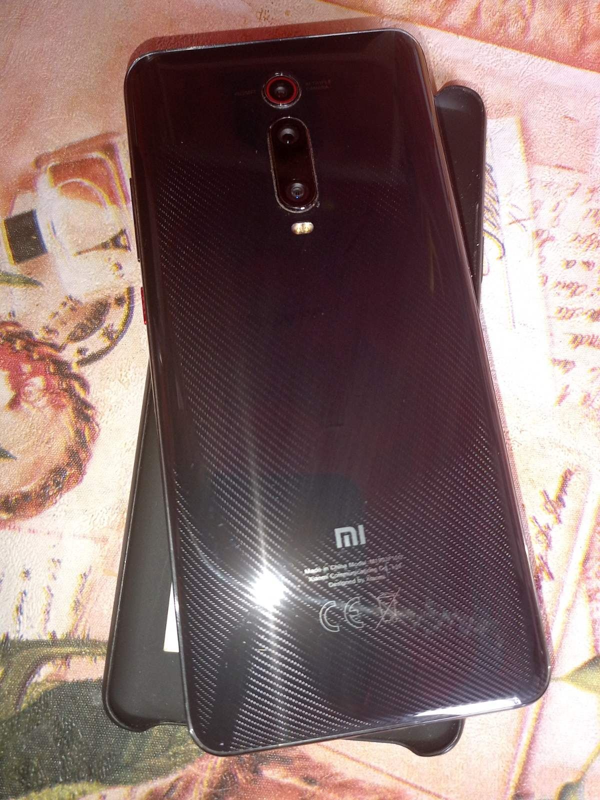 Продам телефон mi 9 t 6/128