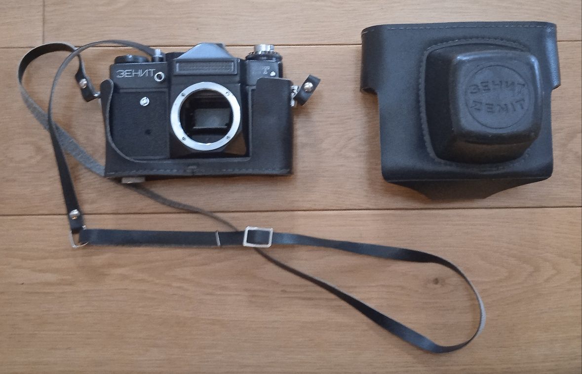 Nikon  F 55 / bez obiektywu/ samo body /