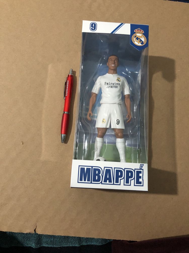 MBAPPE statue new
