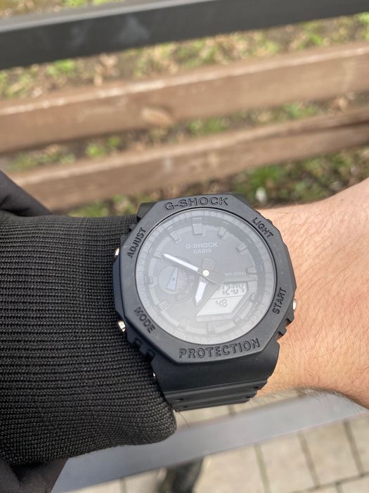 Чоловічий годинник Casio GA-2100