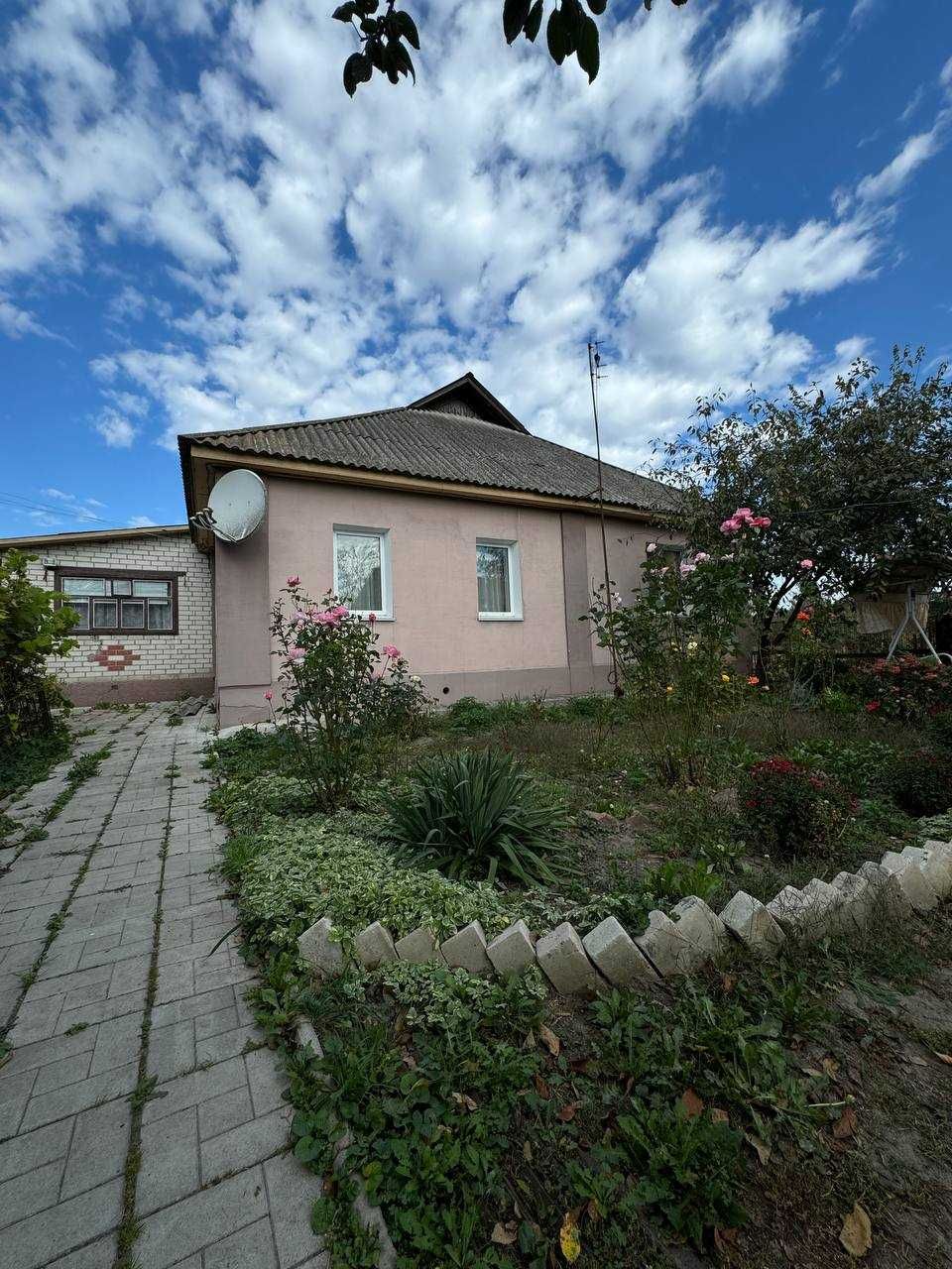 Будинок в селі Кошівка