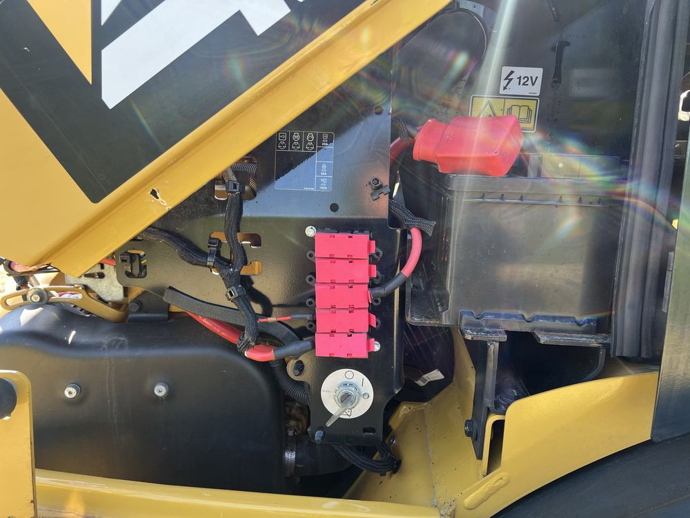 Ladowarka Cat 907M  bez DPF!centralne smarowanie! 8 volvo l30 jcb H2 6