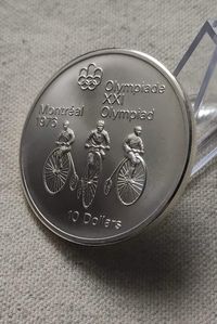 Дивовижна срібна монета. 10 доларів. 1974 року." Велоспорт" 48,6 грам