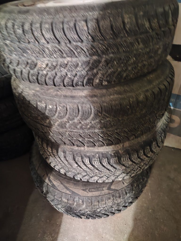 Koła z nowymi zimówkami 23rok 175/70 r14 4x100