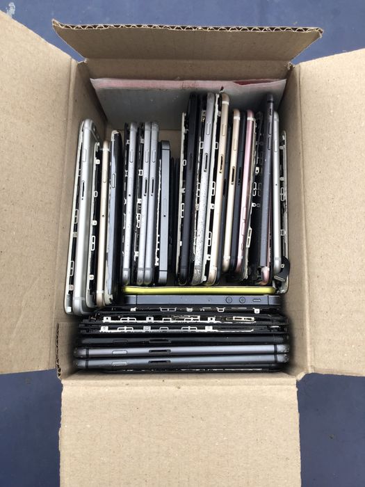 Продам iPhone 5-8+