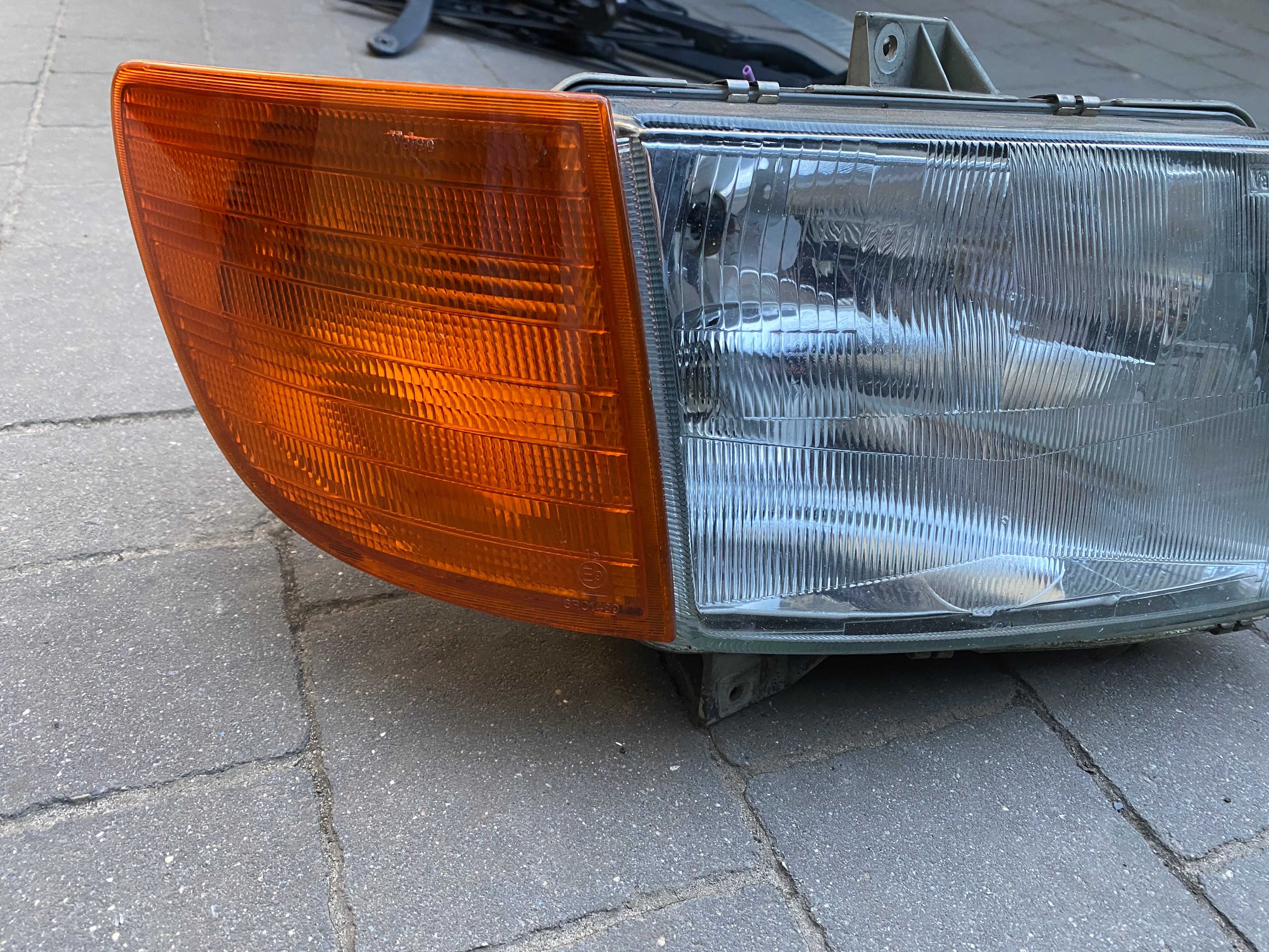 Lampa reflektor przód prawy lewy z kierunkowskazem Vito W638 komplet