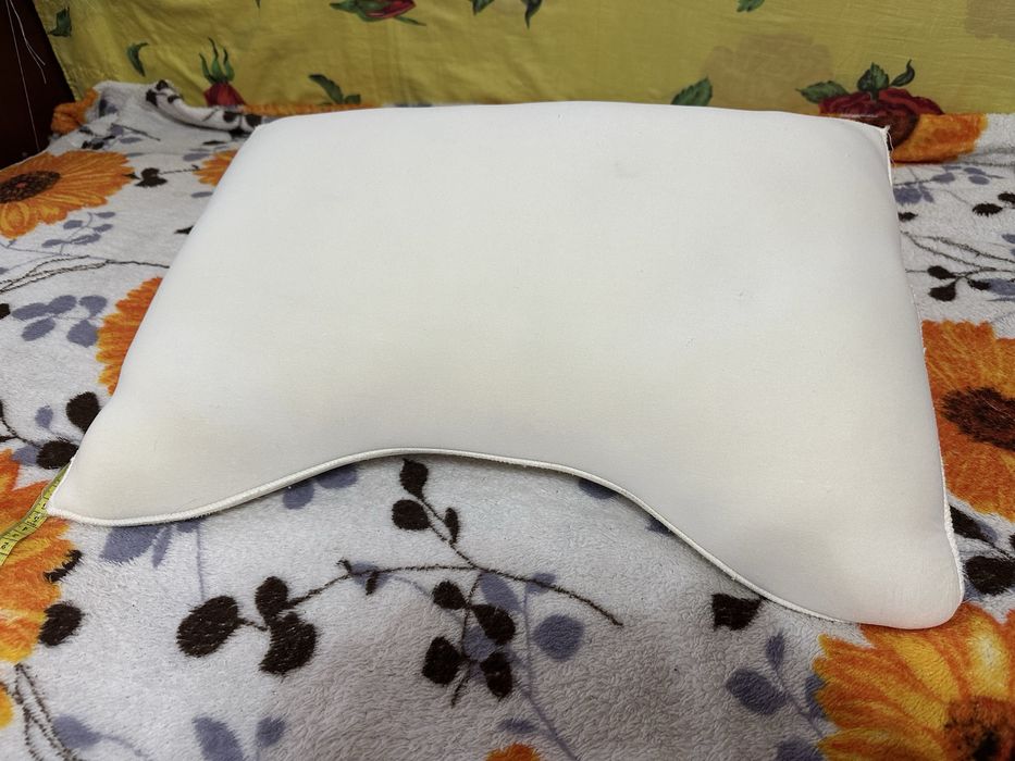 Ортопедическая подушка memory с контурной формой с изгибом
