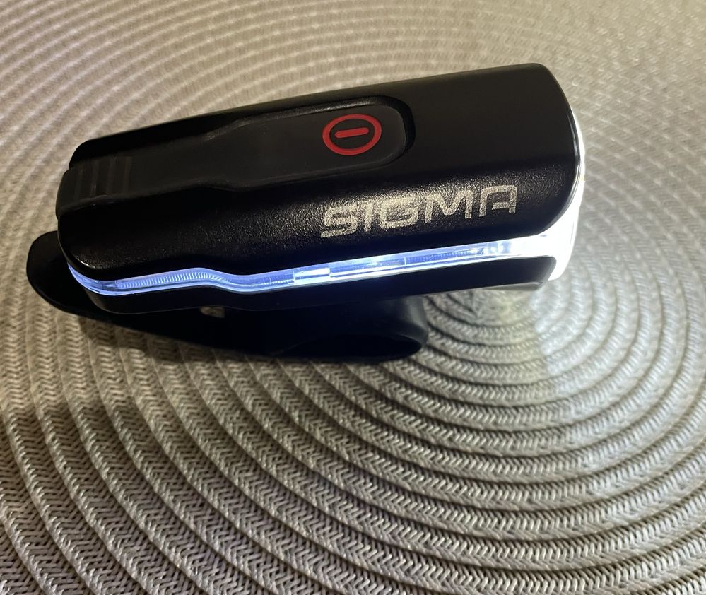 Велофара,ліхтар Sigma Aura 60lux 105г зарядка від Usb micro,Німеччина