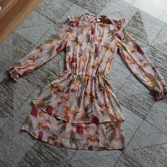 MOHITO - zwiewna sukienka w jesiennej kolorystyce 38