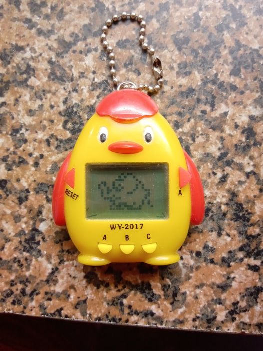 Тамагочи із 90-их ципленок