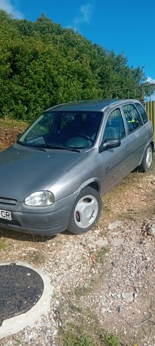 Opel corsa 4 portas