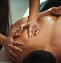 Massage de costas e corpo inteiro.