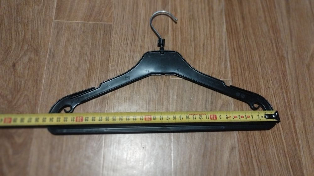 Вішаки тремпель для одягу