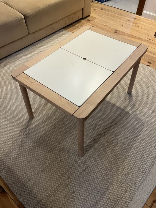 Stolik Flisat z Ikea oraz 2 krzeselka