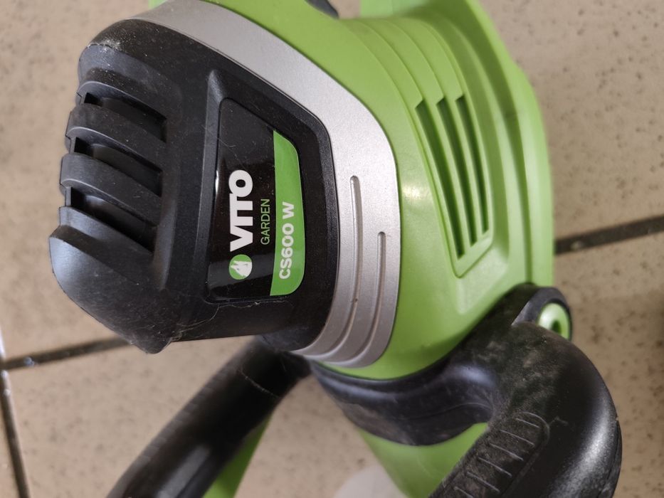 Máquina para cortar cedros