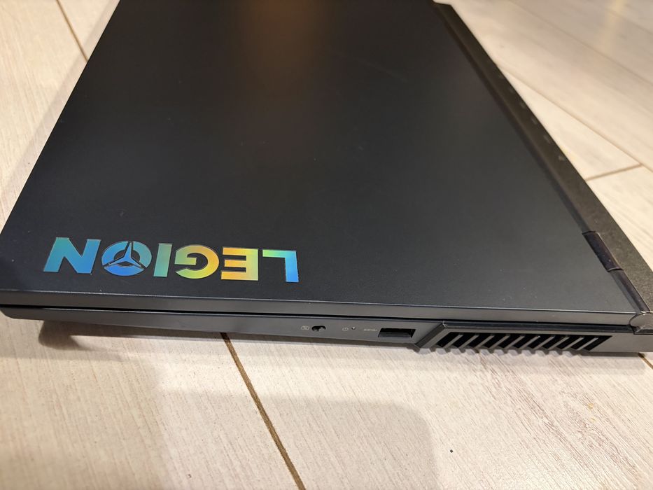 Lenovo Legion 5-15 Ryzen 7/16GB/Win11 RTX3070
