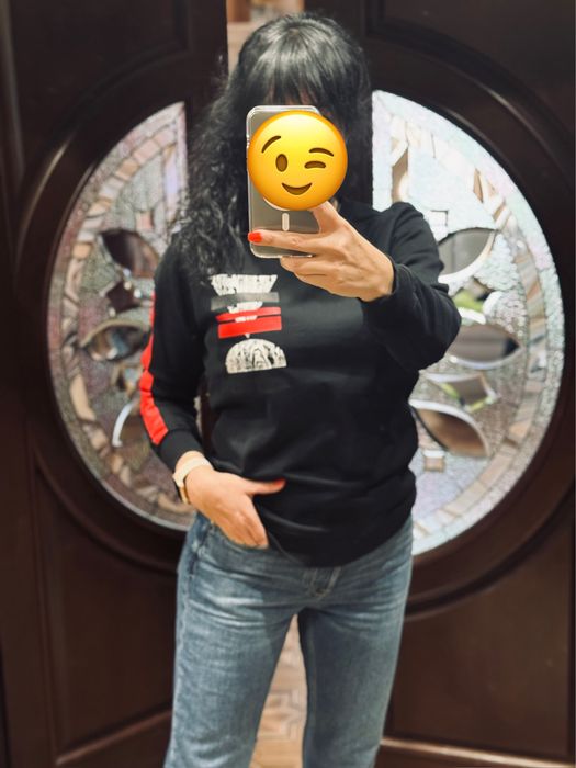 Продаю женский свитшот Alexander McQueen  Оригинал М