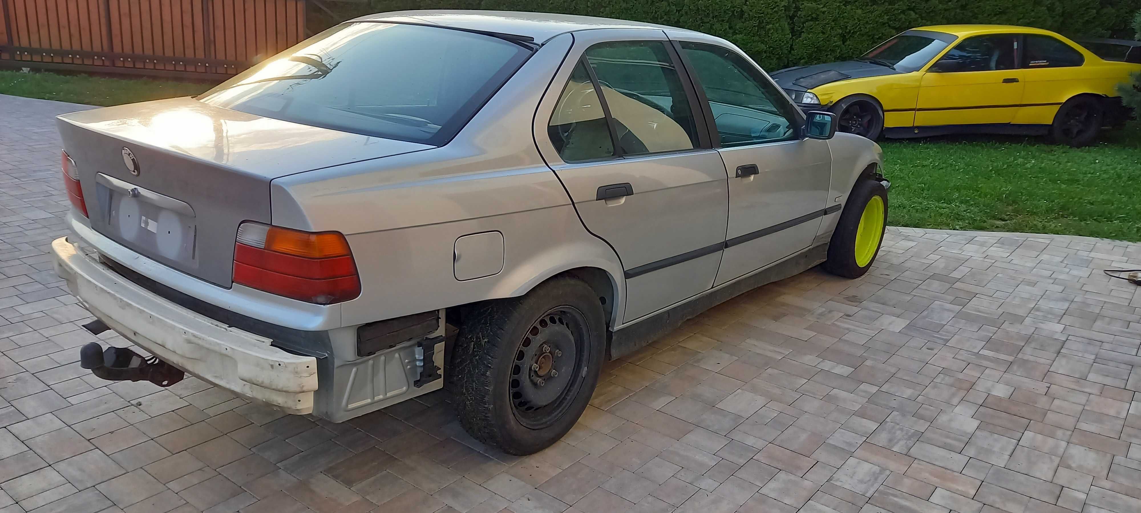 BMW e36 Sedan Kombi na części