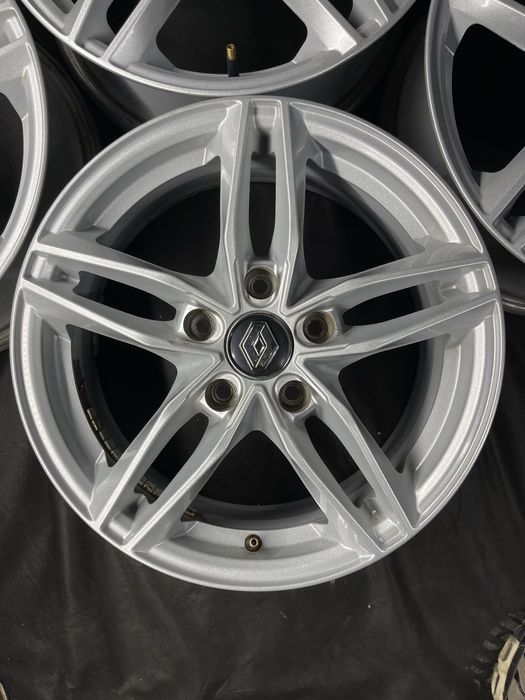 Диски R16 5x114.3 Et45 6.5J. Renault Trafic 3 Scenic Megane Duster Kap