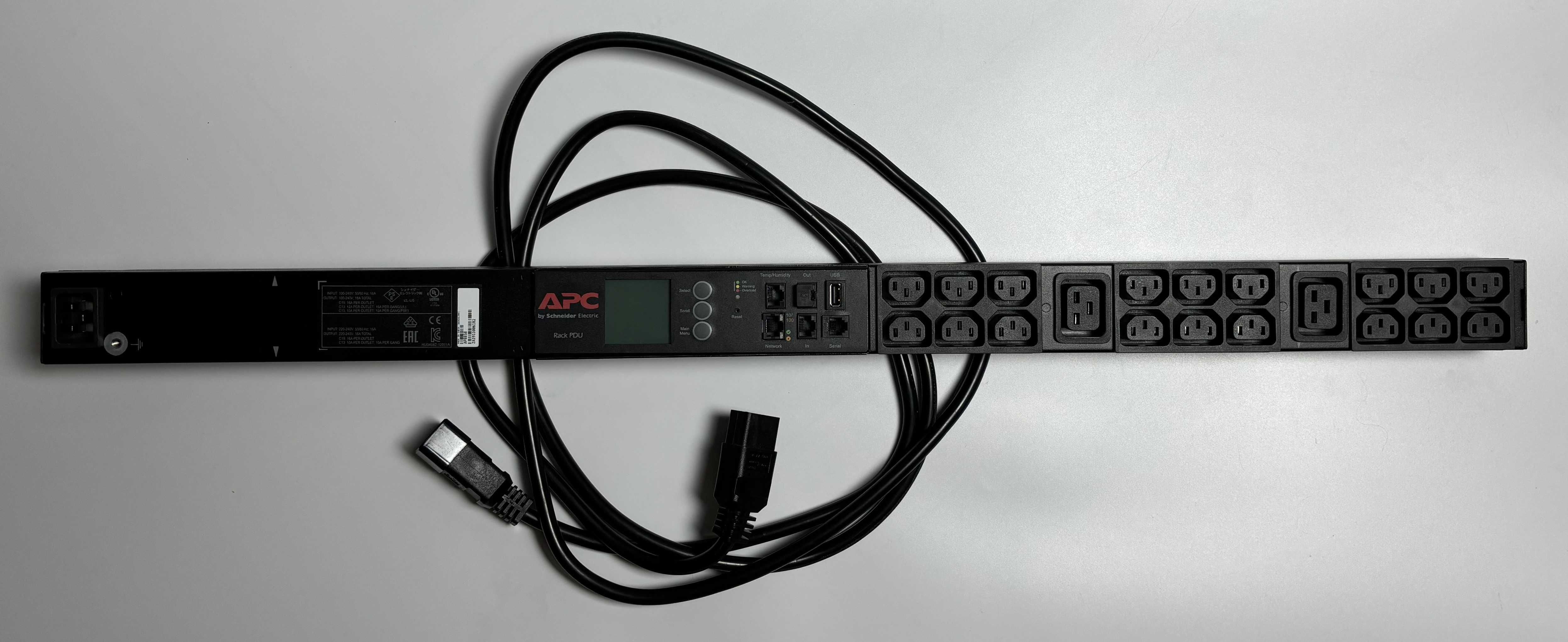 Блок распределения питания PDU APC AP8858, 2 штуки, как новые