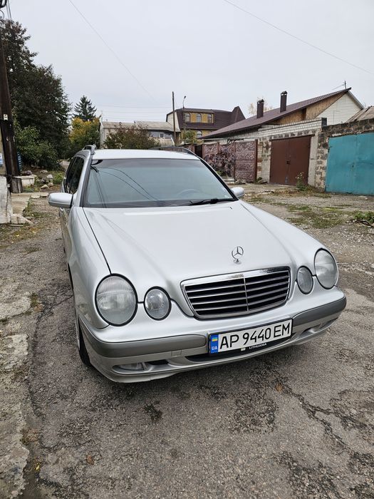 Легковые автомобили мерседес